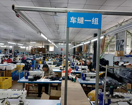 海南工作服定制如何选择厂家？深圳厂商服务解析