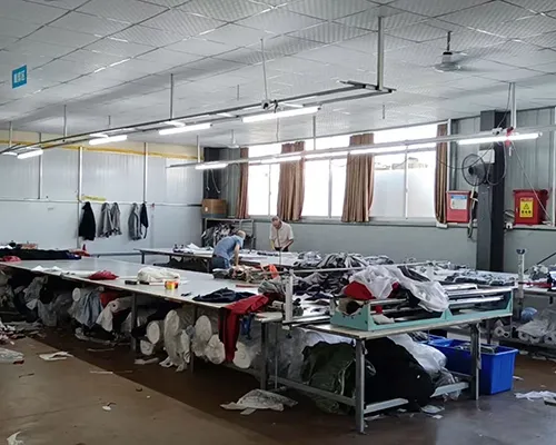 工作服定制为何需要反光条？安全防护的底层逻辑
