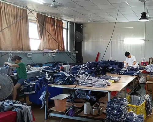 职业装定制厂家如何选？深圳汉唐世家核心优势解析